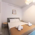 928 * Бухарест